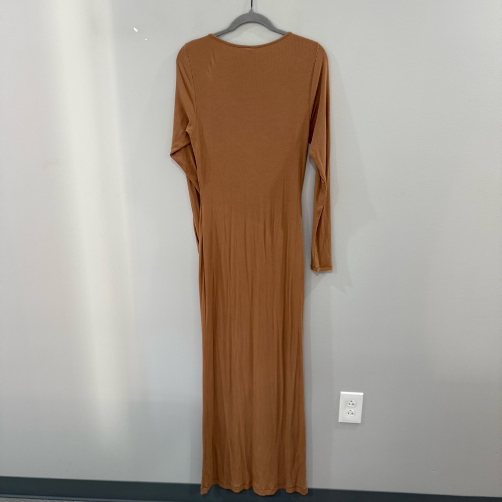 Elegant Tan Long Sleeve Dress - Picture 5 of 5